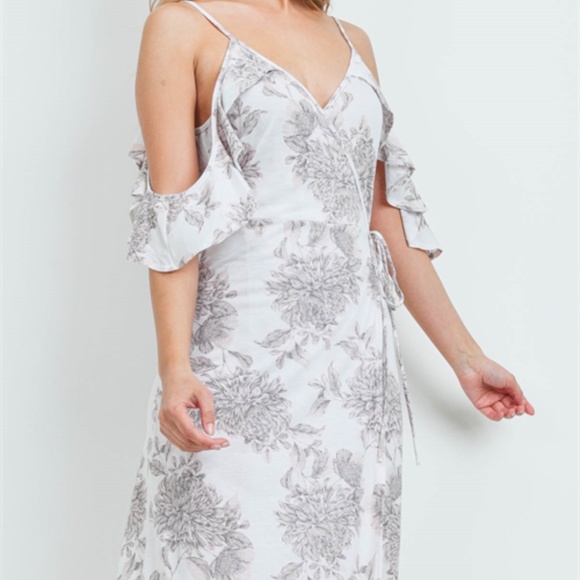 Ivory Print Dress - Picture 6 of 16